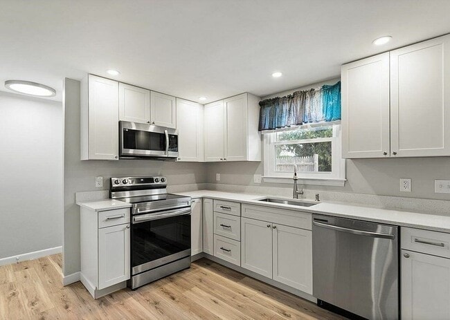 Building Photo - 11 Railroad Ave