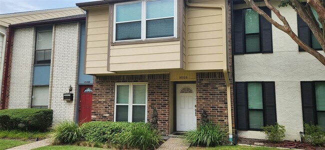 Foto del edificio - 10320 Longmont Dr