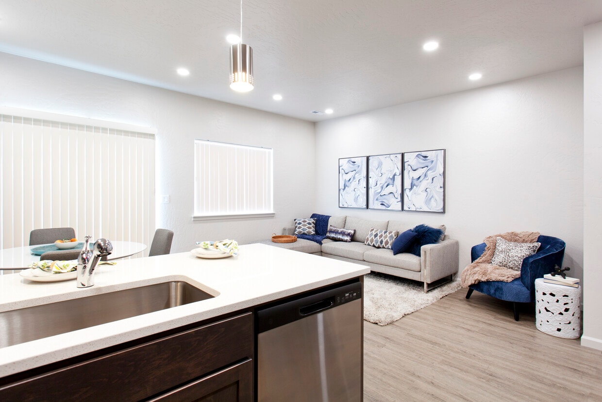 Primary Photo - Prairie Pointe Apartments & Townhomes