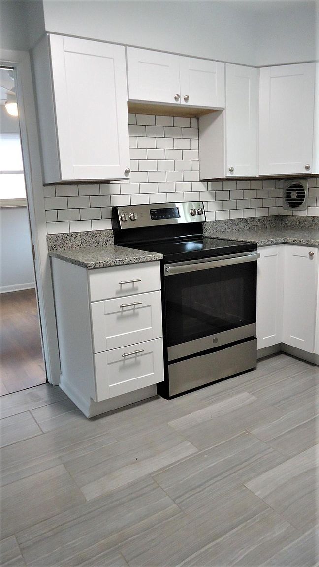 Updated Kitchen - 3130 Northwest Blvd
