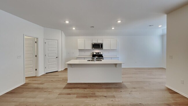 Foto del edificio - BRAND NEW 4 Bedroom 2 Bath Home in Piedmont Schools