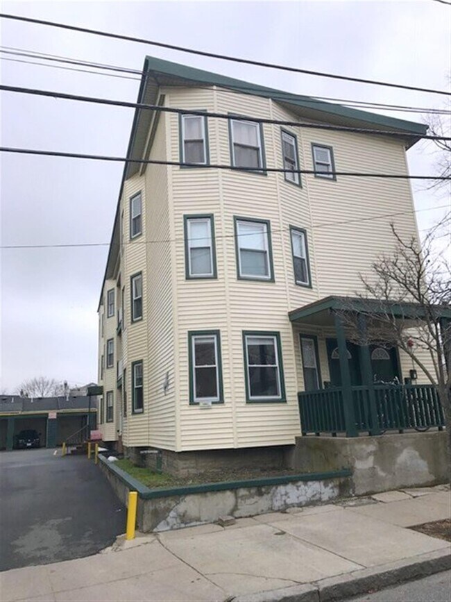 Foto del edificio - 107 Perkins St