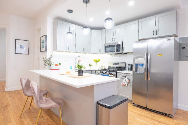 Foto del edificio - 355 Tompkins Ave