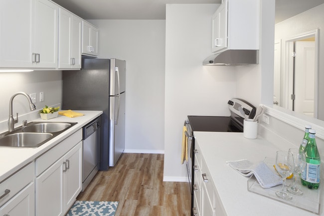 Building Photo - Portola Bridge Creek