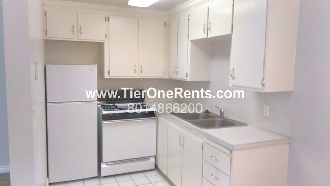 Building Photo - This property offers a NO DEPOSIT option a...