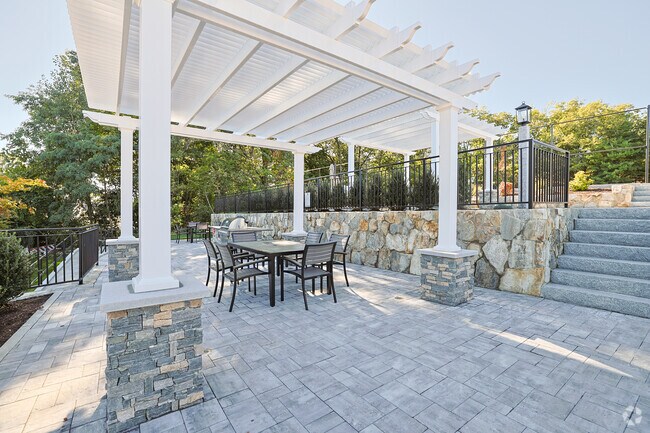 Patios al aire libre - Nahatan Terrace