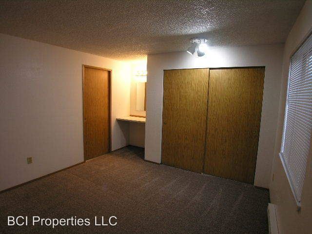 Building Photo - 105 96th St E