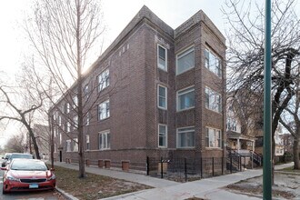 Building Photo - 3101 W Leland Ave
