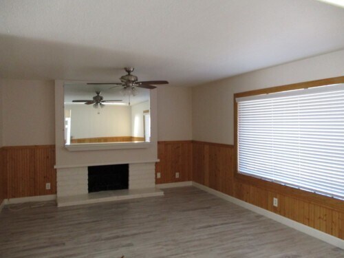 Building Photo - FOUR BEDROOM WITH SUNROOM IN EAST VENTURA