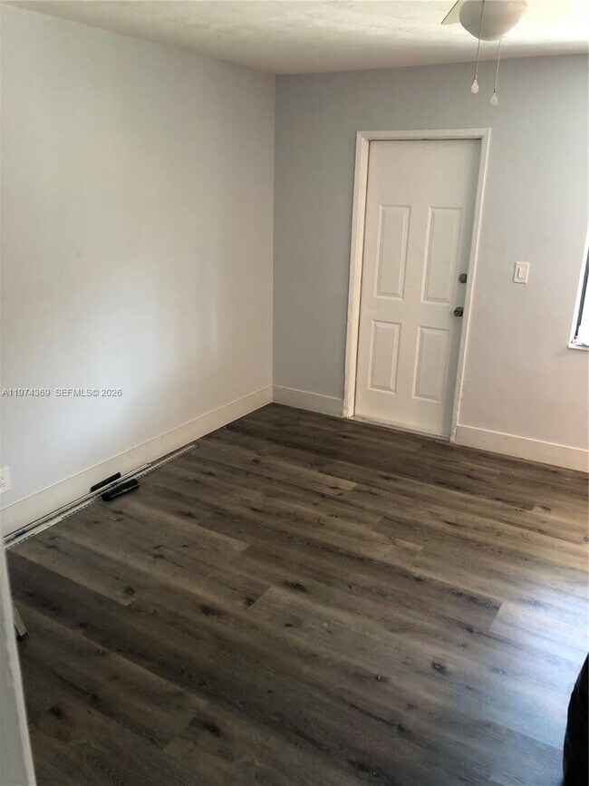 Foto del edificio - 1016 NE 17th Ave