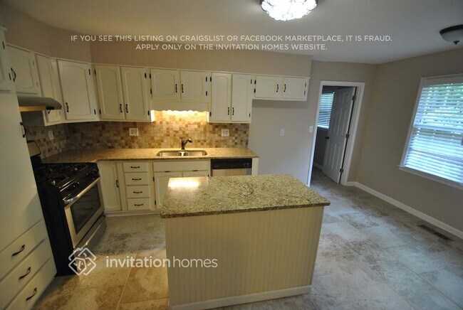 Building Photo - 1609 Arden Dr SW