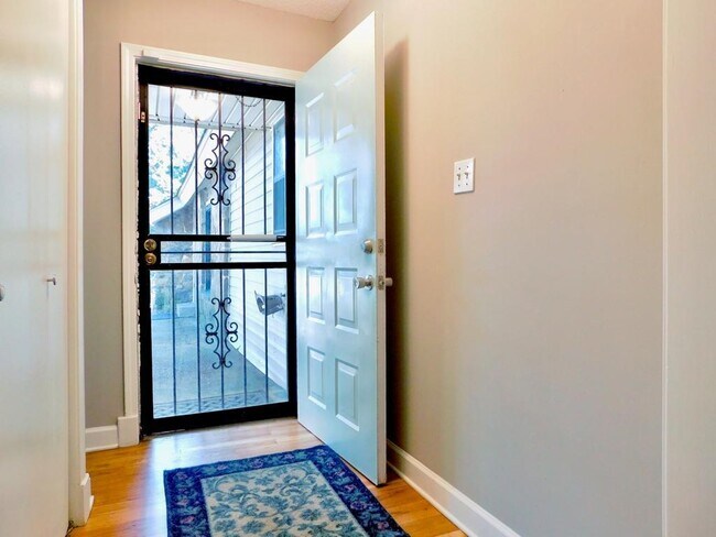 Foto del edificio - 1411 Leafhaven Cove