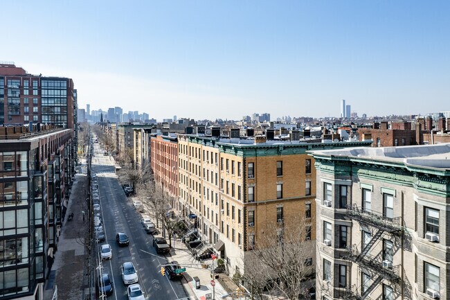 Building Photo - 1118 Hudson St