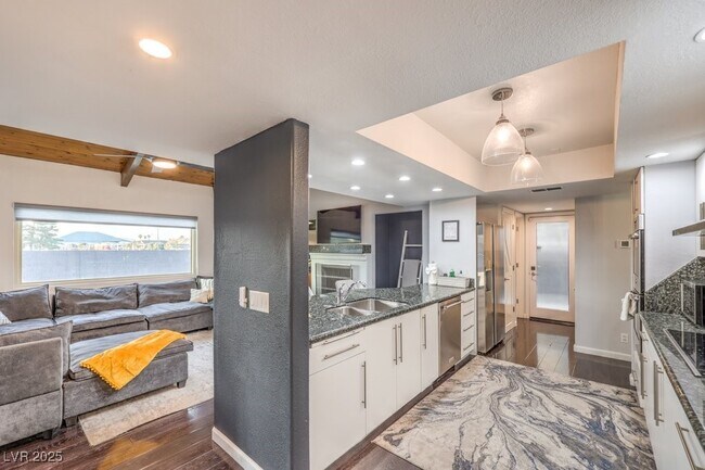 Foto del edificio - 2070 Irwin Cir