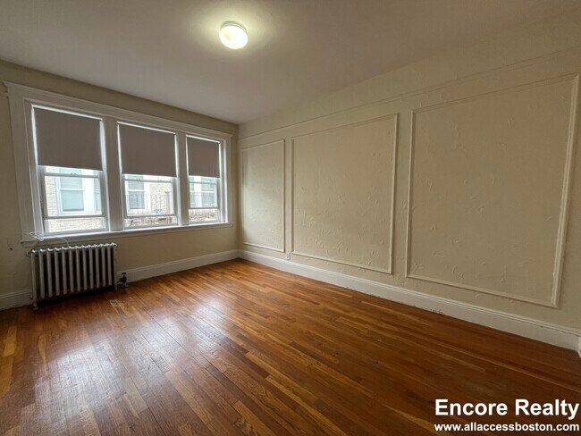 Building Photo - 1687 Commonwealth Ave