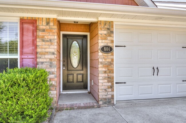 Building Photo - 2 Bed 2 Bath Townhouse Minutes from Ft Gordon