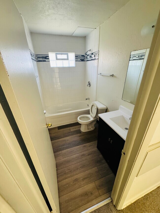 Foto del edificio - Pine Pointe Apartments