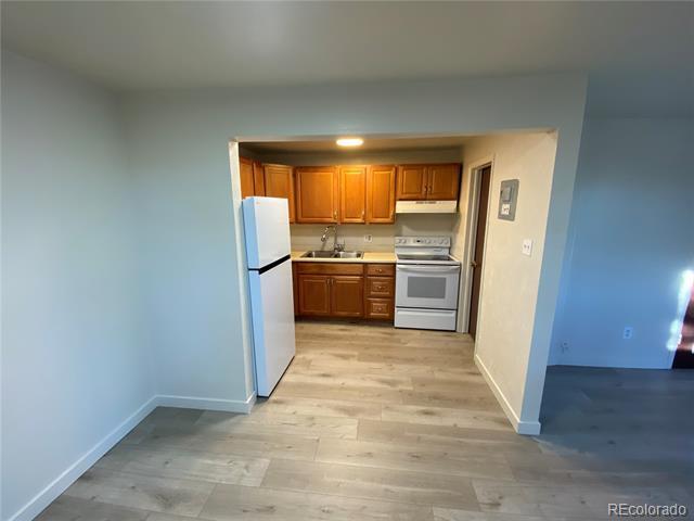 Foto del edificio - 7325 Tennyson St