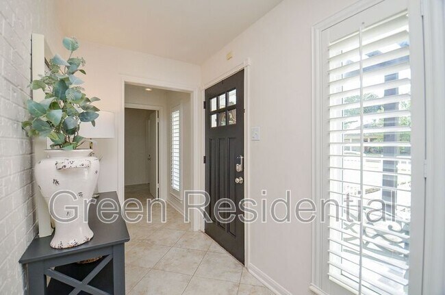 Foto del edificio - 7614 Windswept Ln