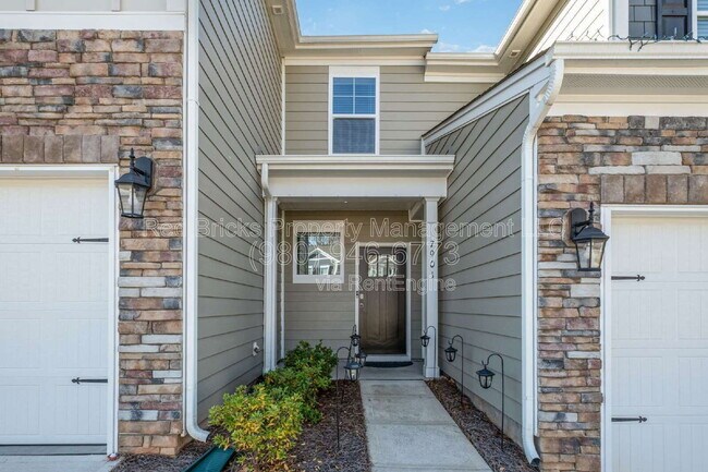 Foto del edificio - 7901 Iron Rd