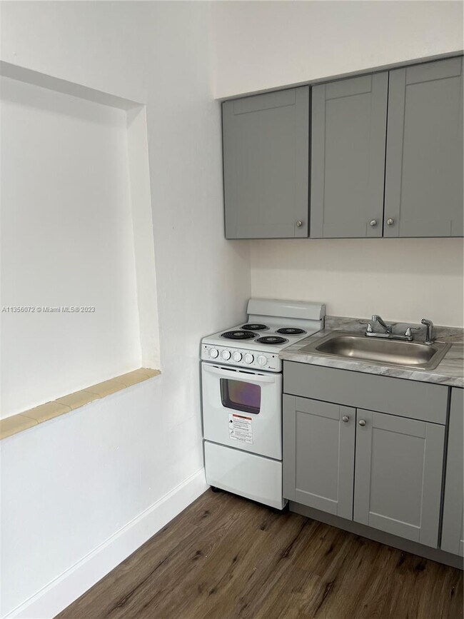 Foto del edificio - 1729 Moffett St