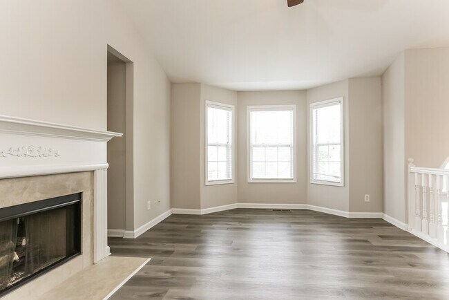 Foto del edificio - 7823 Cambridge Dr