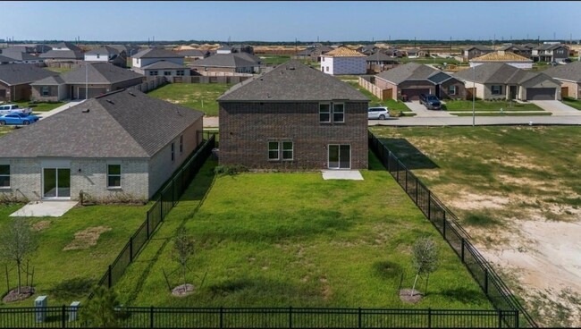 Foto del edificio - 27235 Blue Pool Dr
