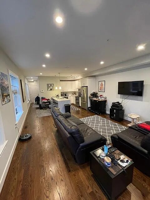 Foto del edificio - 761 Kenyon St NW