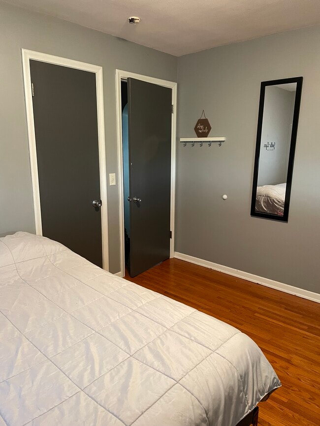 Foto del edificio - 1223 2nd St NE