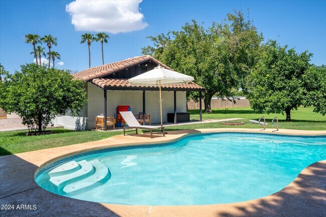 Foto del edificio - 5202 E Larkspur Dr