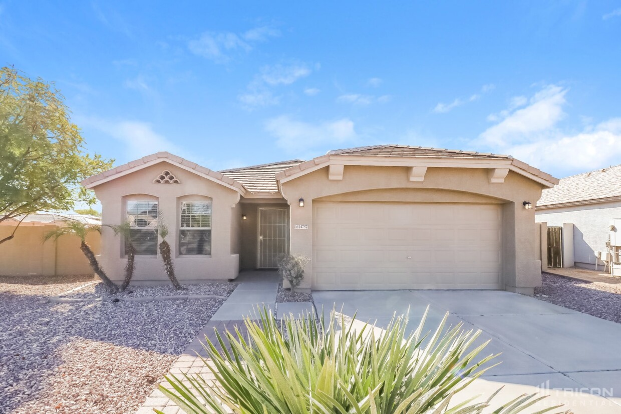 Foto principal - 14757 W Aster Drive Surprise AZ