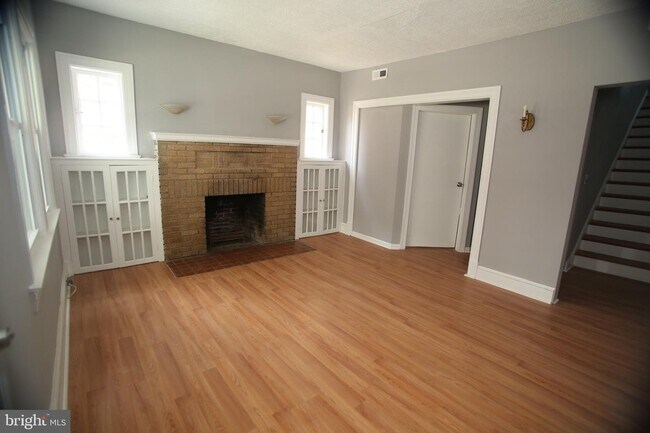 Building Photo - 615 Sligo Ave