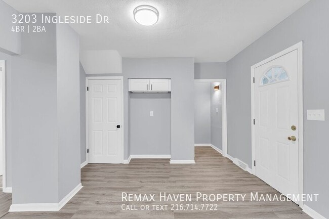 Foto del edificio - 3203 Ingleside Dr