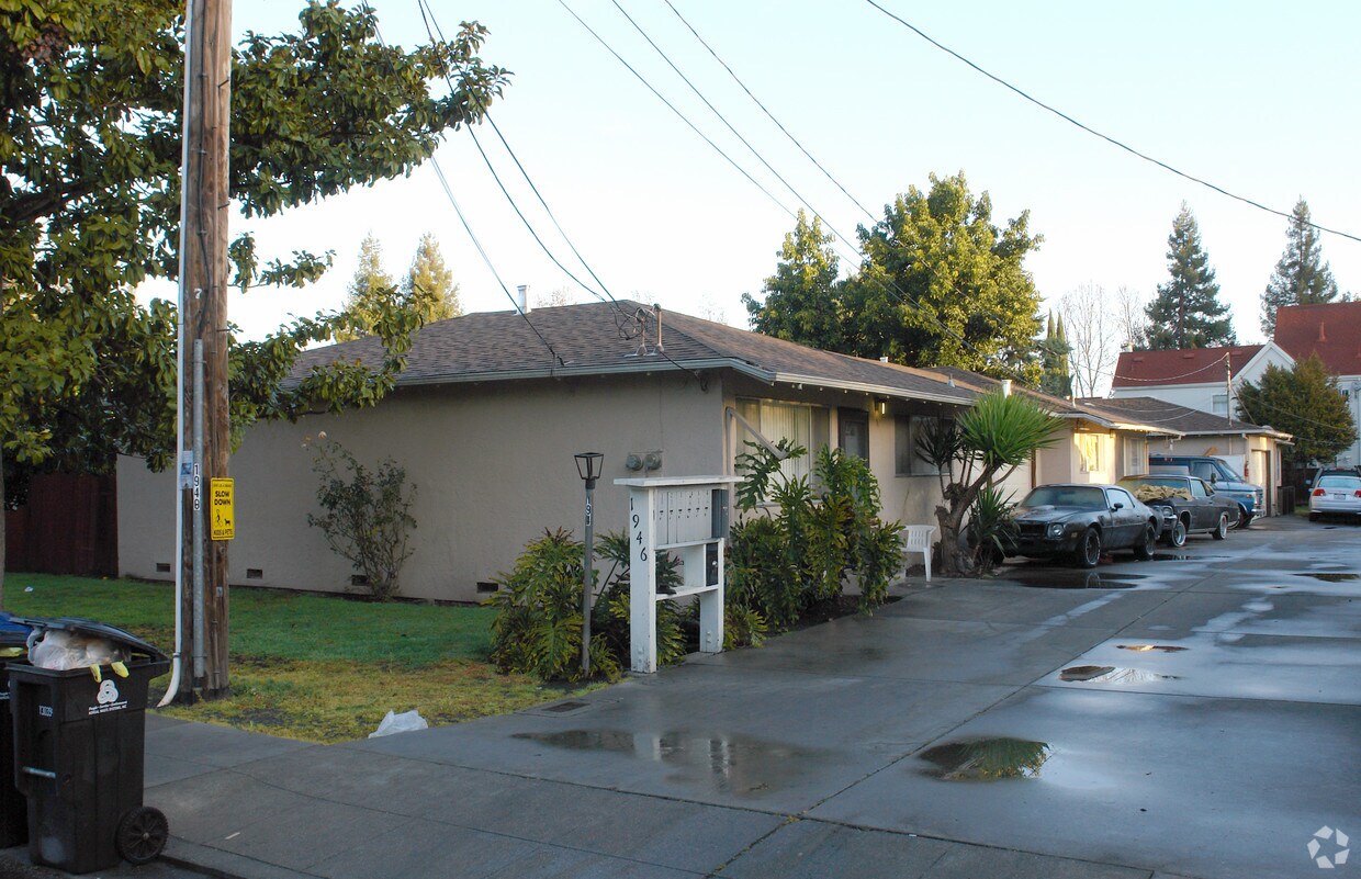 Building Photo - 1946-1954 San Luis Ave