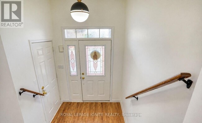 Building Photo - 604 Woodmount Crescent