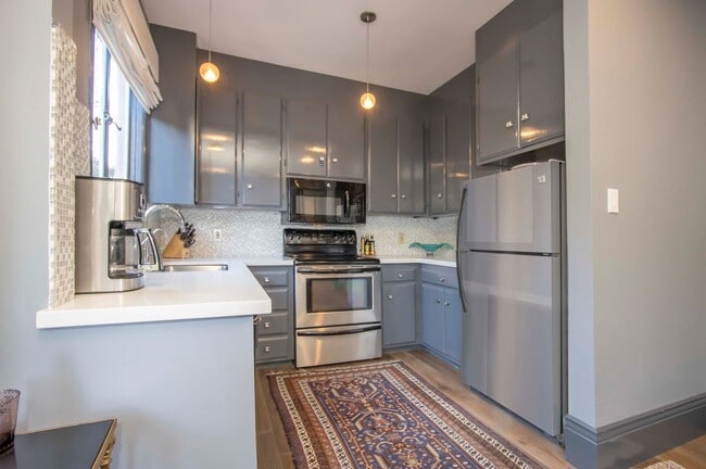 Foto del edificio - Marina Classic: Furnished 2 Bed/2 Bath.