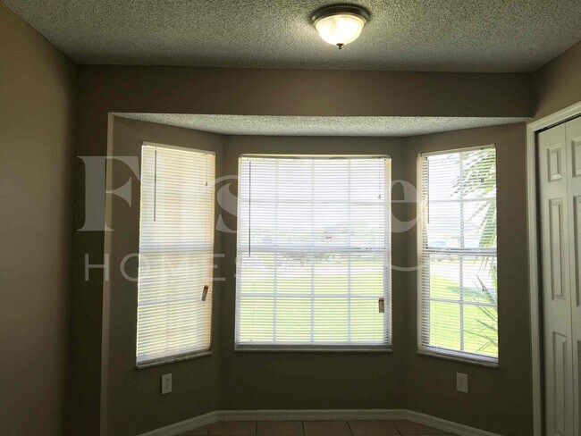Foto del edificio - 6524 Viewpoint Ct