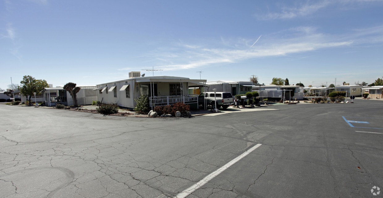 Building Photo - 12874 California St