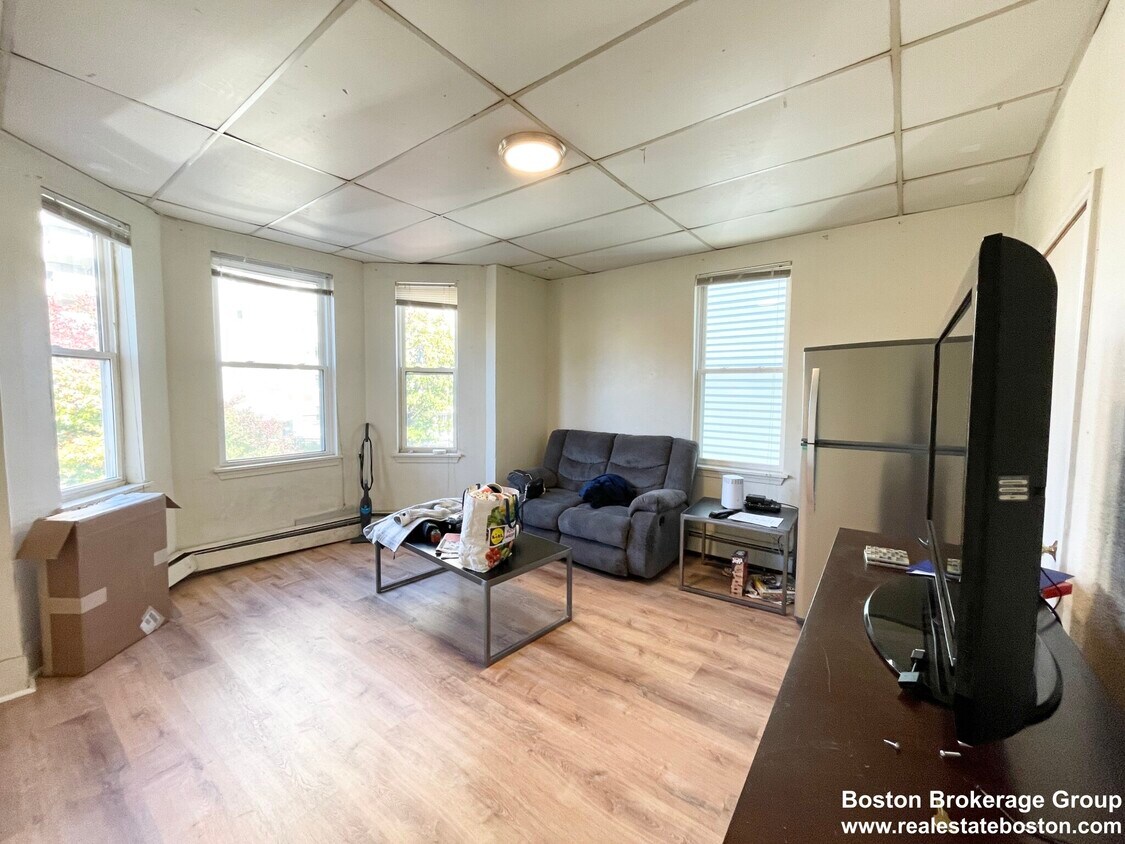 1572 Tremont St Unit 2, Boston, MA 02120 Condo for Rent in Boston, MA