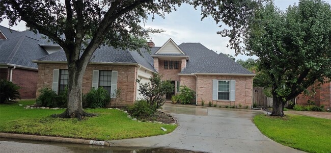 Building Photo - 1214 W Forest Dr