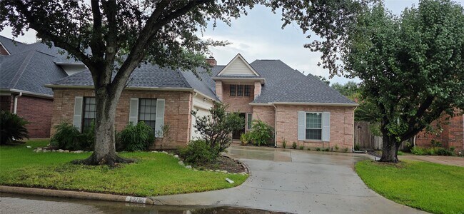 Foto del edificio - 1214 W Forest Dr