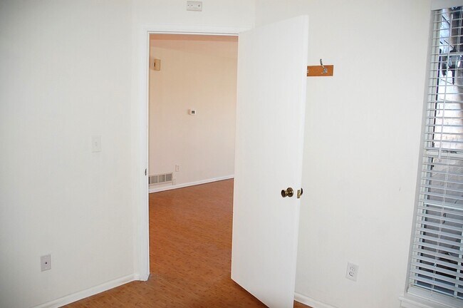 Building Photo - 8680 Allison St
