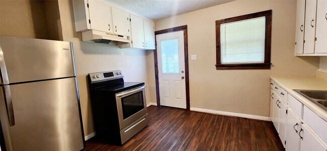 Foto del edificio - 707 W 6th St