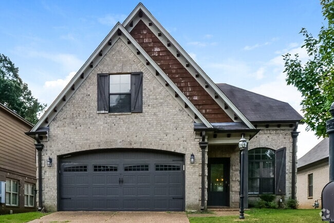 Building Photo - 450 Garden Springs Dr