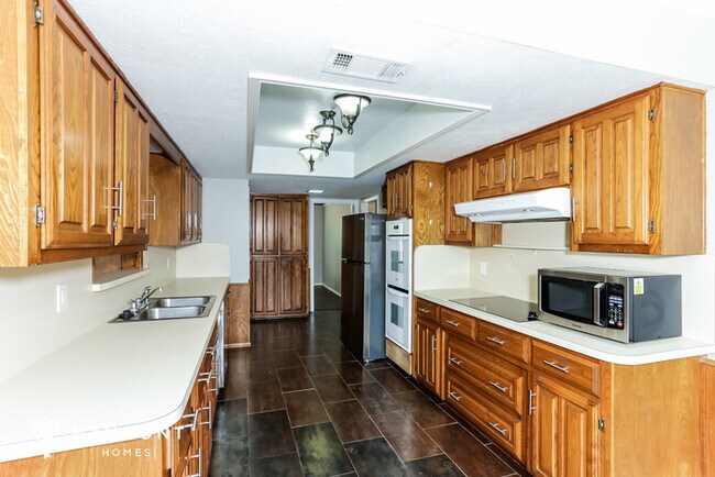 Foto del edificio - 206 Club Brook Cir