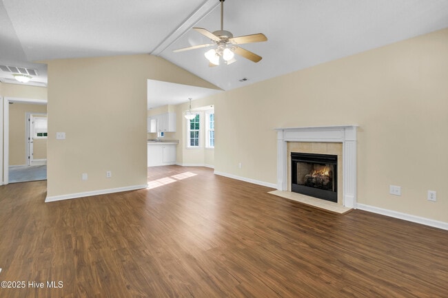 Building Photo - 205 Buckskin Dr