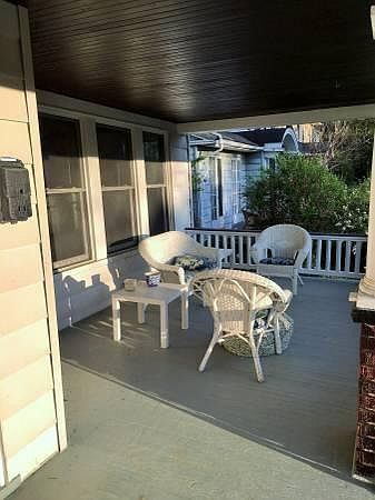 Front Porch - 2277 S Overlook Rd