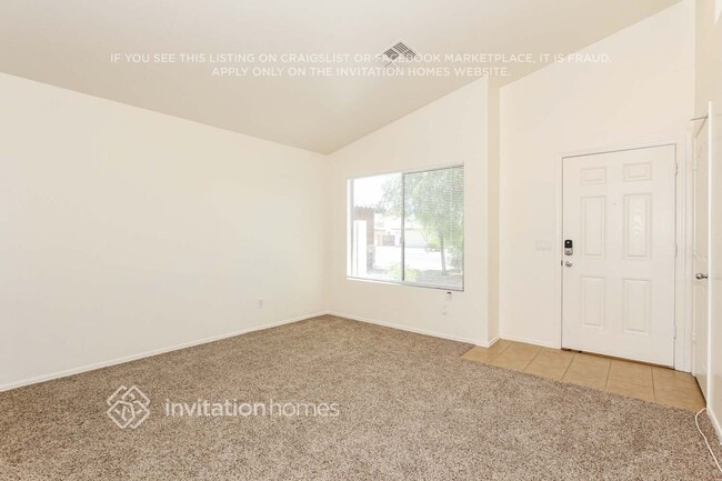 Building Photo - 11322 W Hadley St