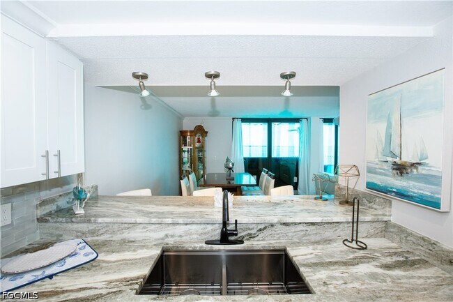 Foto del edificio - 3460 N Key Dr