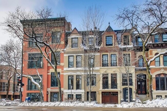 Foto del edificio - 1402 N La Salle Dr